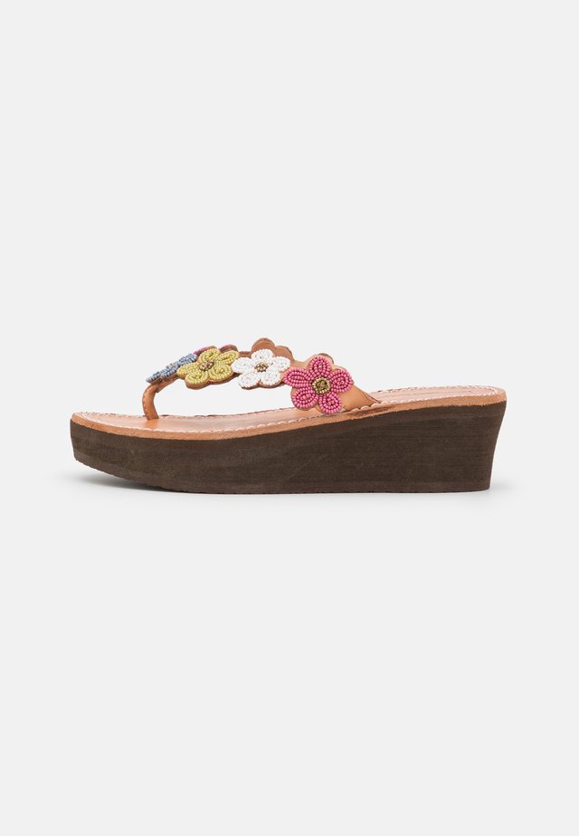 CONLEY WEDGE - Varvassandaalit - retro