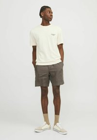 Jack & Jones Kratke hlače - dark brown