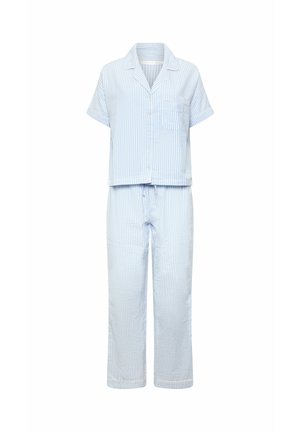 Haut de pyjama rayé bleu clair et blanc à manches courtes avec boutons, avec un pantalon de pyjama ample assorti.