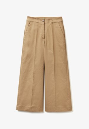 Beżowe spodnie wide-leg wykonane z bawełny. Posiadają zapięcie na jeden guzik, dwie przednie kieszenie oraz prosty, czysty dół.