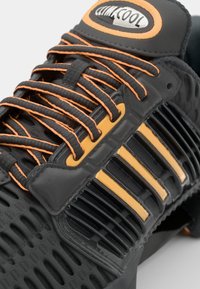 adidas Originals CLIMACOOL 1 UNISEX  - Tenisice - core black/signal green/carbon
