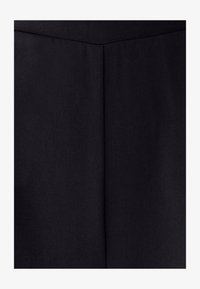 Unausgewählt, black