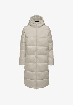 Padded long coat in light beige with a hood. Features a front zipper, side pockets, and a quilted texture for insulation.