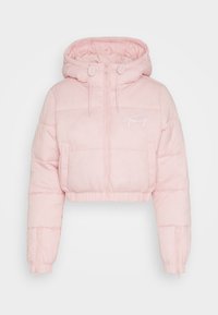 Ljusrosa kort pufferjacka med huva, elastisk nederkant, frontdragkedja, sidofickor, ärmdragkedjor och vit "Tommy"-logotyp på bröstet.