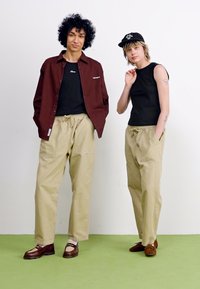 Service Works CHEF PANT UNISEX - Παντελόνι - khaki