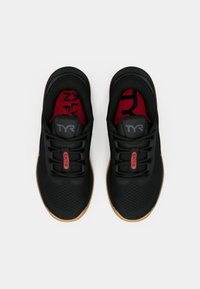TYR CXT2 - Treeningjalatsid - black