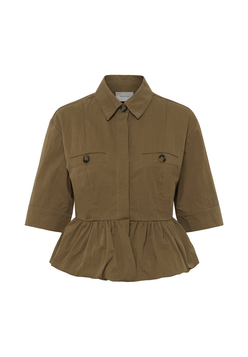 Bruine blouse met korte mouwen, knoopsluiting en kraag, twee borstzakken met knopen en een geplooide peplum taille.