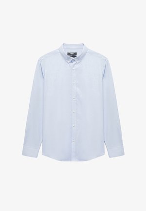 Chemise à manches longues bleu clair avec un col boutonné, fabriquée en tissu lisse, dotée d'une patte de boutonnage complète et d'un ourlet droit.