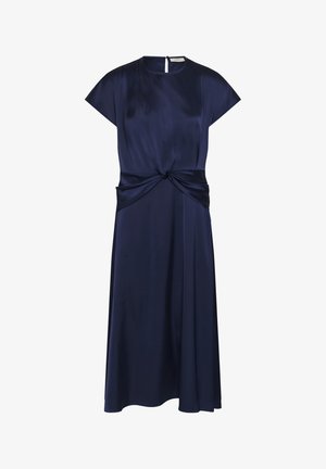 Granatowa satynowa sukienka midi z krótkimi rękawami, okrągłym dekoltem i skręconym węzłem w talii.