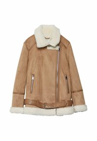 Tanssuede jas met een witte schapenvacht kraag, manchetten en zoom, asymmetrische voormantelrits, ritszakken en een bijpassende riem in de taille.