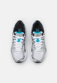 ASICS SportStyle GEL KAYANO - Sapatilhas - white/aizuri blue