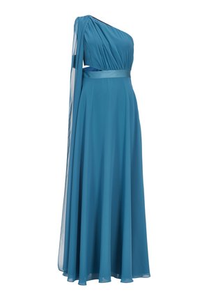 Robe longue asymétrique en teal, fabriquée en tissu lisse. Présente un design drapé, un corsage froncé et une jupe fluide. Détail de taille en satin.