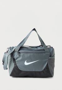 Nevybrané, smoke grey/black/white