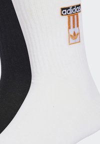 adidas Originals ADIBREAK CREW 2.0 PAIRS - Čarape - white/black