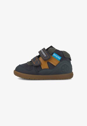 Biomecanics, BOTIN BAREFOOT PUNTERA REFORZADA - Zapatillas - azul marino
