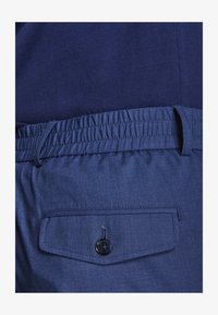 Niewybrane, royal blue solid