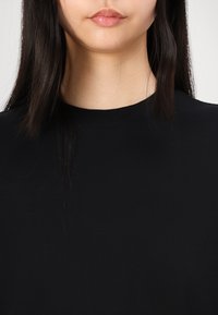 Weekday OVERSIZED LONG SLEEVE - Langærmet T-shirt - black