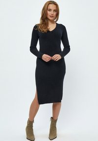 Desires DEAMABEL V-NECK DRESS - Tubino - black