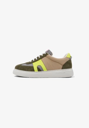Camper, Sneakersy niskie