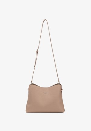 Beige schoudertas van getextureerd leer met verstelbare riem en klein reliëflogo in het midden vooraan.