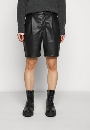 Shorts - black