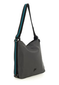 Borsa a spalla in pelle grigia con superficie texturizzata, dotata di una tracolla larga con strisce turchesi e un logo sottile impresso di lato.