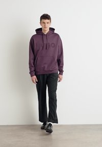 HUGO DITCHLE - Sweatshirt - open purple