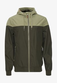 Valitud, forest night