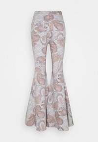 Uppblåsta byxor i en ljusgrå tyg med paisleymönster i jordnära toner av brons och blekrosa. Har hög midja och dekorativ sömnad.