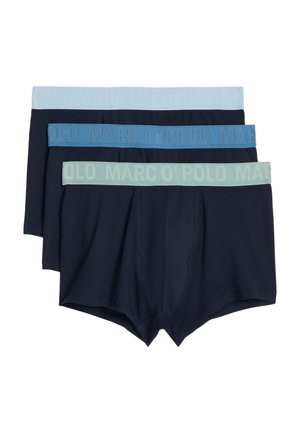 Trzy pary ciemnoniebieskich bokserek z elastycznymi paskami w pasie w kolorach jasnoniebieskim, średnim niebieskim i miętowozielonym, każda z logo "MARC O'POLO".
