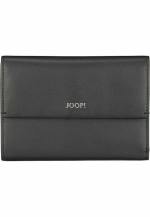 Portafoglio in pelle nera con una texture liscia, caratterizzato da un logo argento "JOOP!" e un design orizzontale. Stile compatto e minimalista.