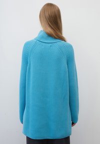 Marc O'Polo DENIM LONG WITH MOCK NECK AND RAGLAN SLEEVE - Strickpullover - clear blue sky