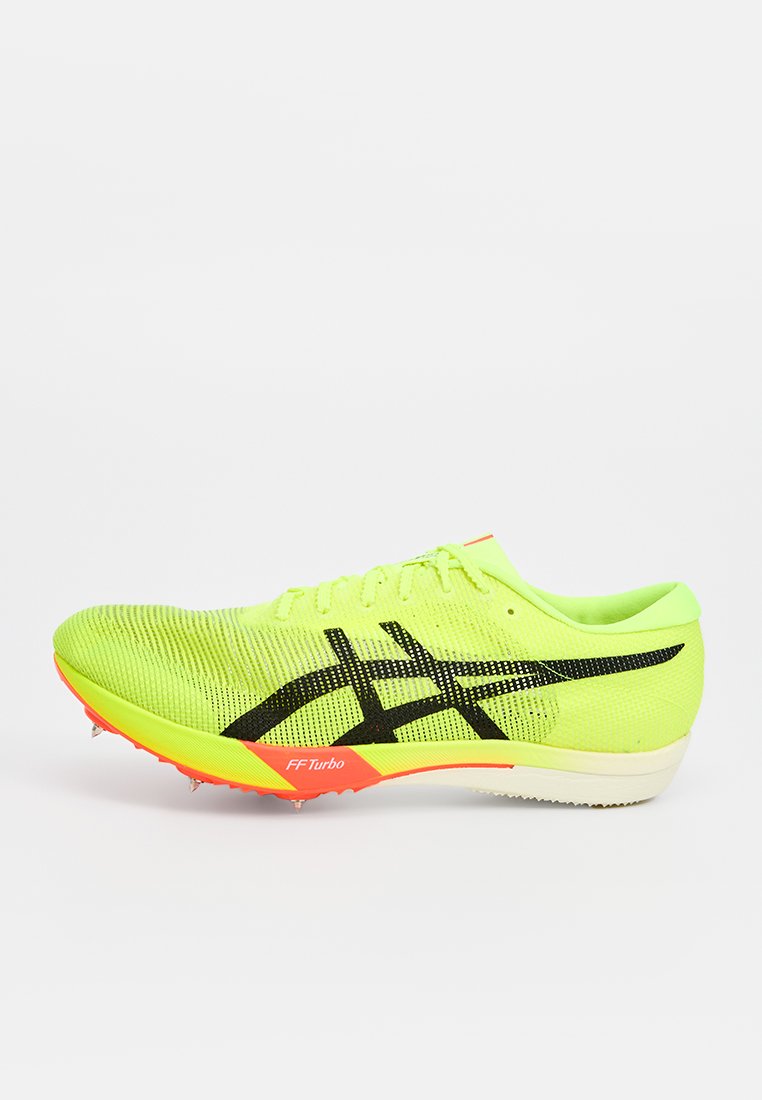 Zapatillas con clavos