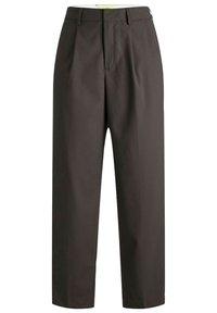 Bruna skräddarsydda byxor med en något lös passform, veck fram, och en slät tygstruktur. Klassisk design med en ren finish.
