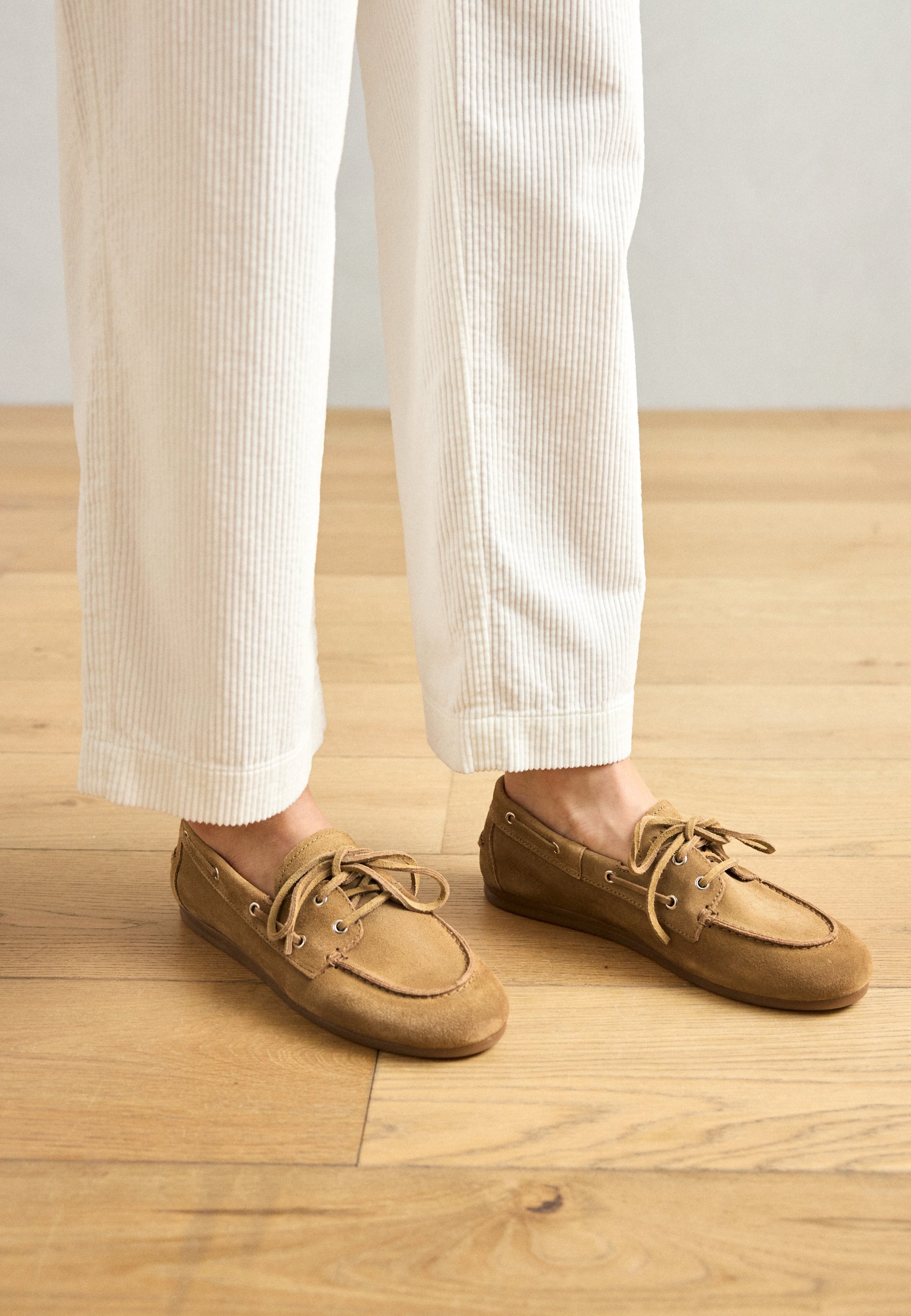 MARIN - Boat shoes - taupe - Product Details
