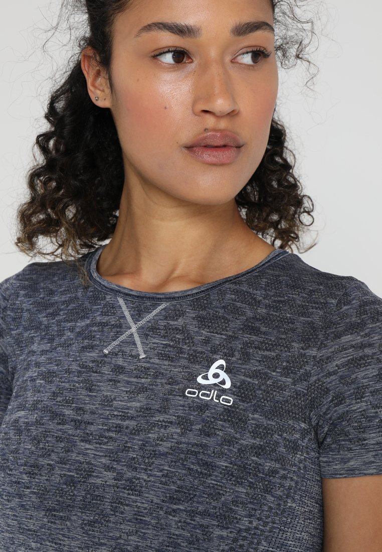 CREW NECK