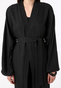 Modanisa BENIN czarny