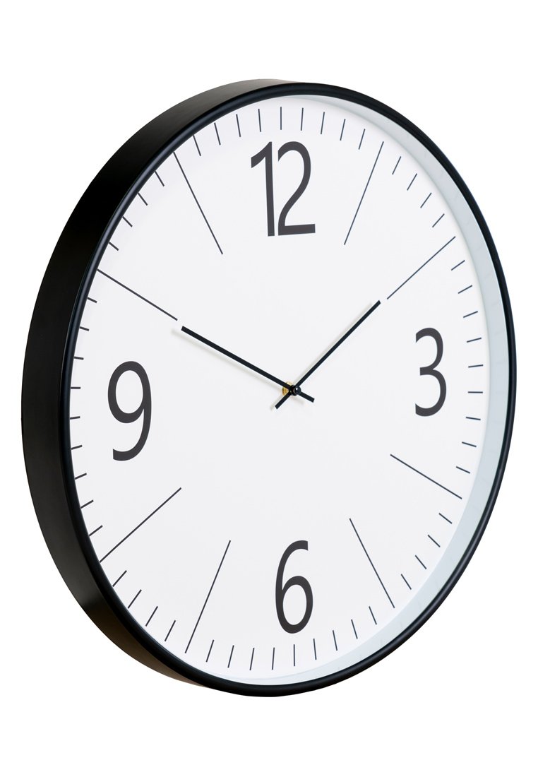Wanduhr mit einem runden schwarzen Rahmen, weißem Zifferblatt, schwarzen Stundenmarkierungen und schwarzen Zeigern, mit einem goldenen Akzent in der Mitte.