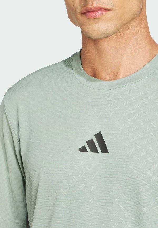 POWER TEE - Sports T-shirt3