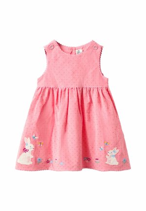 Rosa ärmelloses Kleid für Kleinkinder mit kleiner Punktemusterung, geknöpften Schultern und bestickten weißen Hasen, Blumen und Schmetterlingen am Saum.