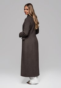 Ombre Klassisk frakke - coffee