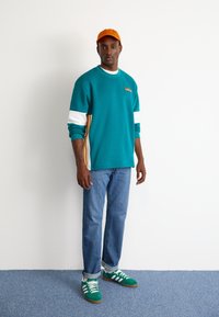 adidas Originals ADIBREAK CREW - Sweatshirt - legacy teal