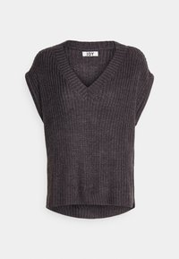 Jersey de punto gris oscuro con cuello en V, mangas cortas y un corte relajado. Presenta una textura de canalé y un dobladillo curvado en la parte inferior.