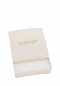 Scatola rettangolare rosa chiaro con coperchio curvo, che presenta la parola "amor" in lettere dorate sul fronte. L'interno è foderato di bianco.