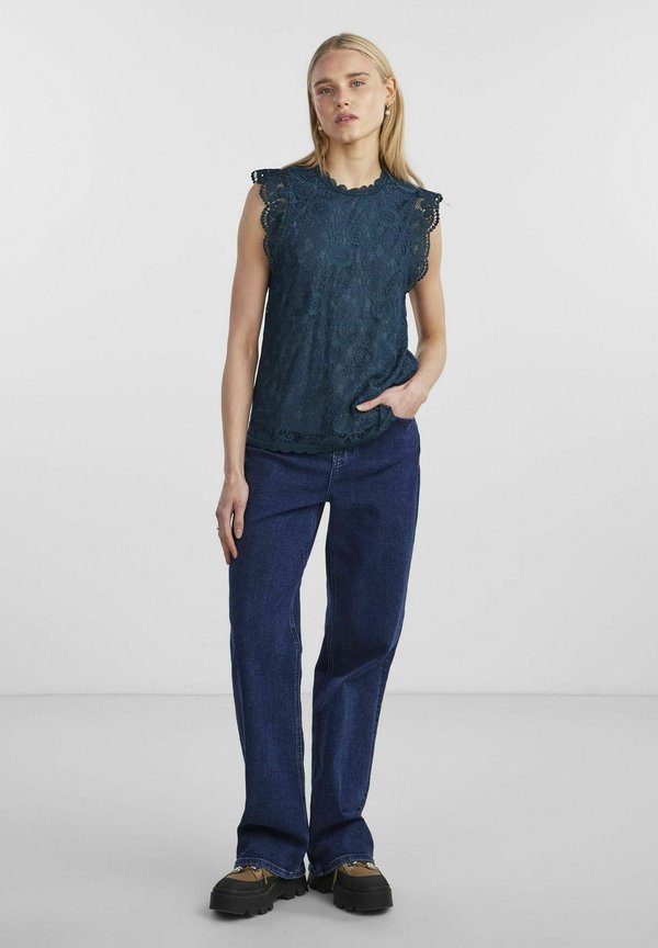 PCOLLINE  - Top - reflecting pond3