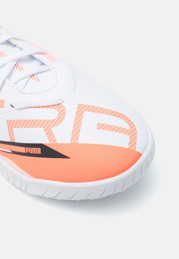 ULTRA 5 PLAY  - Astro turf trainers4