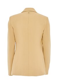 Blazer beige su misura con collo a revers, chiusura a un bottone e vestibilità strutturata. Tessuto liscio con dettagli delle cuciture sul retro.