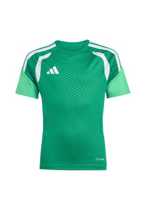 Zielony sportowy jersey z krótkimi rękawami, białymi i jasnozielonymi detalami na ramionach, logo Adidas na piersi oraz oznaczenie materiału Climalite w pobliżu dołu.
