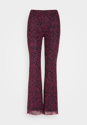 CLUBBING FLARE PANT - Bukse - pink/black