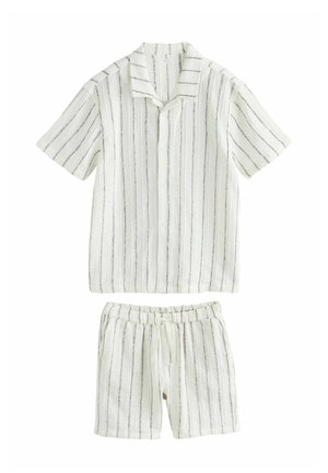 REGULAR FIT - SHORT SLEEVE TEXTURED STRIPE SET   - Shorts - white